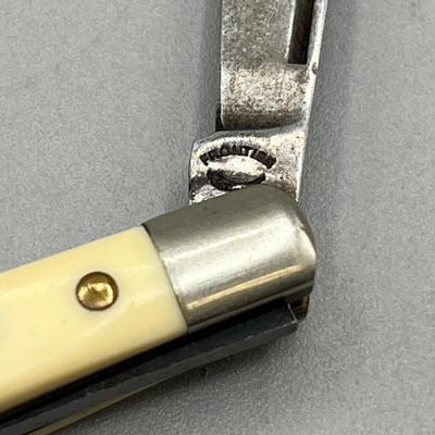 LOT 91: Vintage Blue Diamond Straight Razor and Pocket Knife Collection