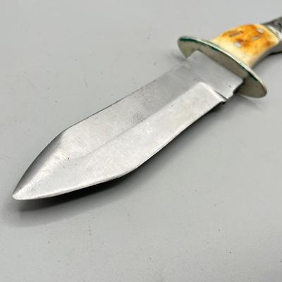 LOT 93: Fixed Blade Knife Collection - Schrade and More