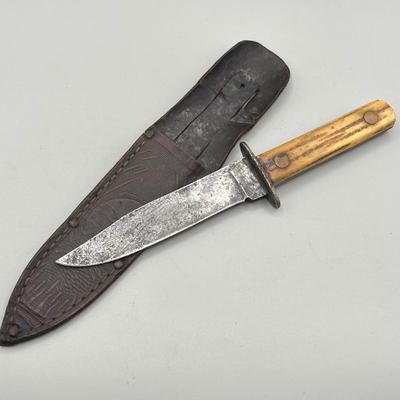 LOT 93: Fixed Blade Knife Collection - Schrade and More