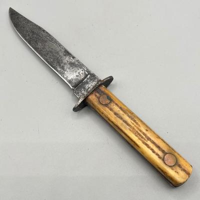LOT 93: Fixed Blade Knife Collection - Schrade and More