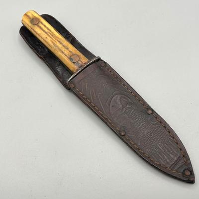 LOT 93: Fixed Blade Knife Collection - Schrade and More