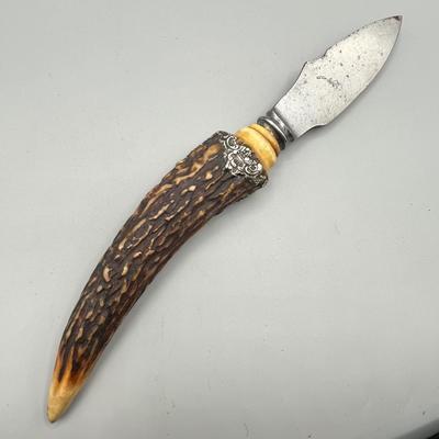 LOT 93: Fixed Blade Knife Collection - Schrade and More