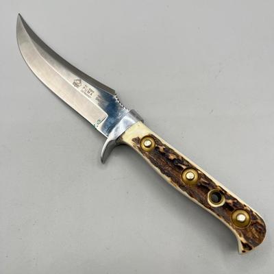 LOT 93: Fixed Blade Knife Collection - Schrade and More