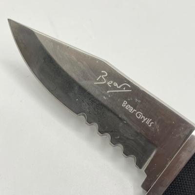 LOT 94: Fixed Blade Knife Collection