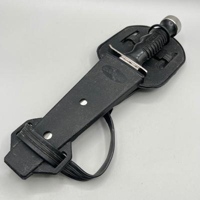 LOT 94: Fixed Blade Knife Collection