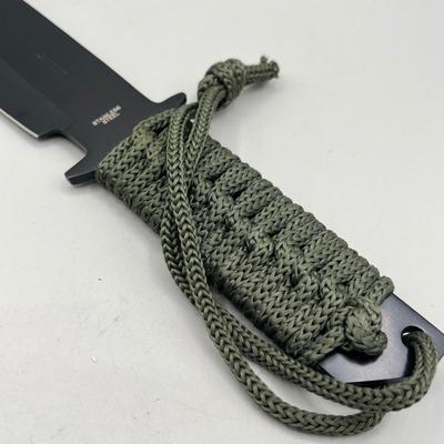 LOT 94: Fixed Blade Knife Collection