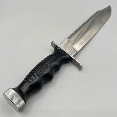 LOT 94: Fixed Blade Knife Collection