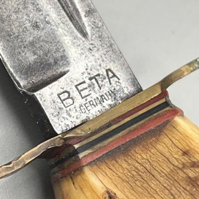 LOT 96: Vintage Fixed Blade Knives - Beta, L. Herder & Son and More