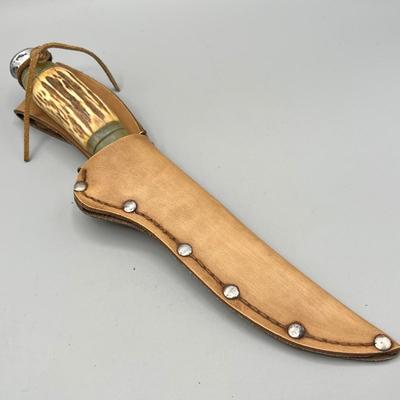 LOT 96: Vintage Fixed Blade Knives - Beta, L. Herder & Son and More