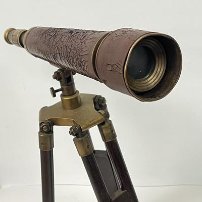 LOT 98: Vintage / Antique Nautical Telescope