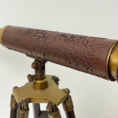 LOT 98: Vintage / Antique Nautical Telescope