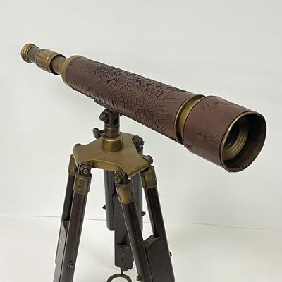 LOT 98: Vintage / Antique Nautical Telescope