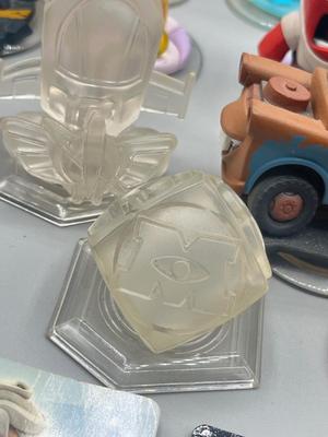 LOT 196: Disney Infinity Figures and Accessories - Toy Story, Incredibles, Frozen and More