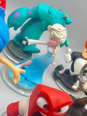 LOT 196: Disney Infinity Figures and Accessories - Toy Story, Incredibles, Frozen and More