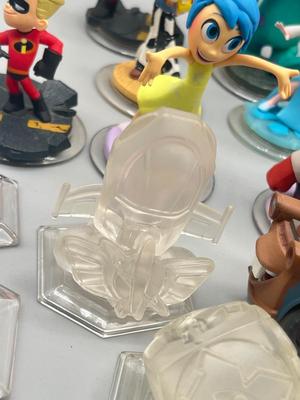 LOT 196: Disney Infinity Figures and Accessories - Toy Story, Incredibles, Frozen and More