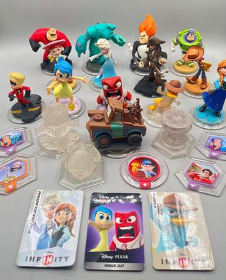 LOT 196: Disney Infinity Figures and Accessories - Toy Story, Incredibles, Frozen and More