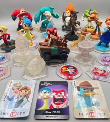 LOT 196: Disney Infinity Figures and Accessories - Toy Story, Incredibles, Frozen and More