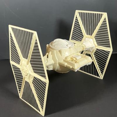 LOT 226: Vintage Star Wars Toys - Millenium Falcon, Tie Fighter and More - For Parts / Repair