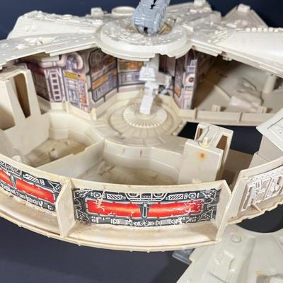 LOT 226: Vintage Star Wars Toys - Millenium Falcon, Tie Fighter and More - For Parts / Repair