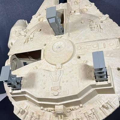 LOT 226: Vintage Star Wars Toys - Millenium Falcon, Tie Fighter and More - For Parts / Repair