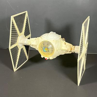 LOT 226: Vintage Star Wars Toys - Millenium Falcon, Tie Fighter and More - For Parts / Repair