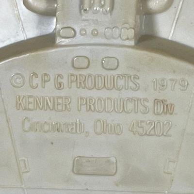 LOT 226: Vintage Star Wars Toys - Millenium Falcon, Tie Fighter and More - For Parts / Repair