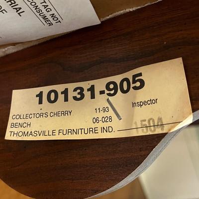 Thomasville Vanity W/ Flip Top Mirror and Matching Stool (B3-RG)