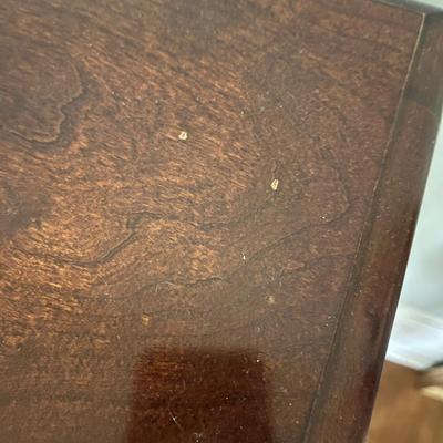 Thomasville Vanity W/ Flip Top Mirror and Matching Stool (B3-RG)