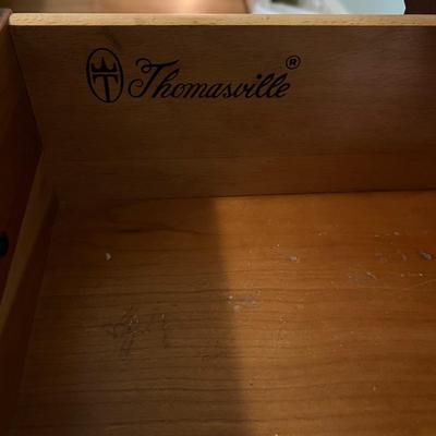 Thomasville Vanity W/ Flip Top Mirror and Matching Stool (B3-RG)