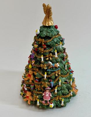 Sale Photo Thumbnail #374: Very good physical condition, but music box doesn't play. Approx. 8.5" tall.