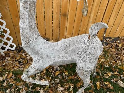 REINDEER PRE-LIT SILVER MESH & METAL OUTDOOR CHRISTMAS DECORATION