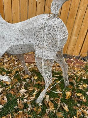 REINDEER PRE-LIT SILVER MESH & METAL OUTDOOR CHRISTMAS DECORATION