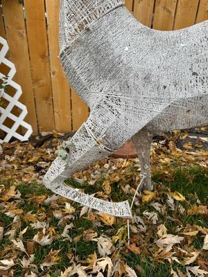 REINDEER PRE-LIT SILVER MESH & METAL OUTDOOR CHRISTMAS DECORATION