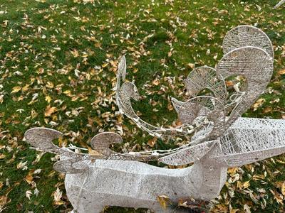 REINDEER PRE-LIT SILVER MESH & METAL OUTDOOR CHRISTMAS DECORATION