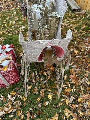 CHRISTMAS SLEIGH PRE-LIT SILVER MESH & METAL OUTDOOR CHRISTMAS DECORATION