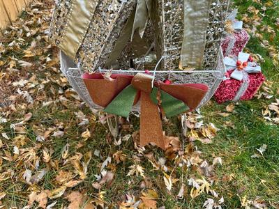 CHRISTMAS SLEIGH PRE-LIT SILVER MESH & METAL OUTDOOR CHRISTMAS DECORATION