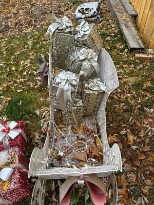 CHRISTMAS SLEIGH PRE-LIT SILVER MESH & METAL OUTDOOR CHRISTMAS DECORATION