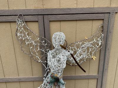 PRE-LIT OUTDOOR CHRISTMAS ANGEL