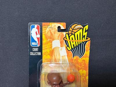 NBA JAMS "MICHAEL JORDAN" #2 CHICAGO BULLS 98/99 SEASON FIGURE