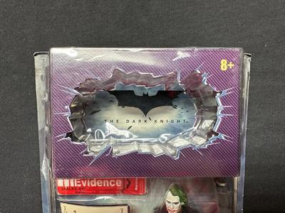 BATMAN - THE DARK KNIGHT "THE JOKER" FIGURE HEATH LEDGER