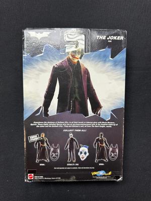 BATMAN - THE DARK KNIGHT "THE JOKER" FIGURE HEATH LEDGER