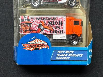 HOT WHEELS " SPEED CIRCUS " GIFT PACK
