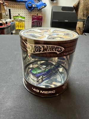 LIMITED EDITION HOT WHEELS KOOL & KUSTOM SERIES 2 of 4 ‘49 MERC