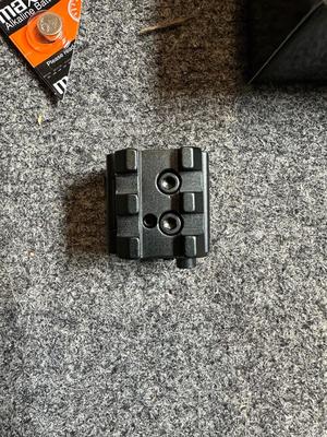 HQ ISSUE MINI LASER SIGHT WITH MAXELL ALKLINE BATTERY 1.5V