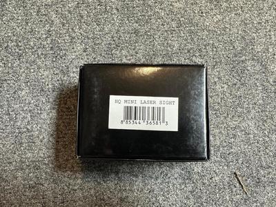 HQ ISSUE MINI LASER SIGHT WITH MAXELL ALKLINE BATTERY 1.5V