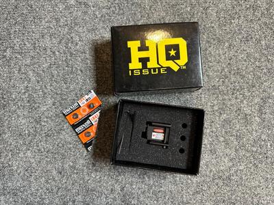 HQ ISSUE MINI LASER SIGHT WITH MAXELL ALKLINE BATTERY 1.5V