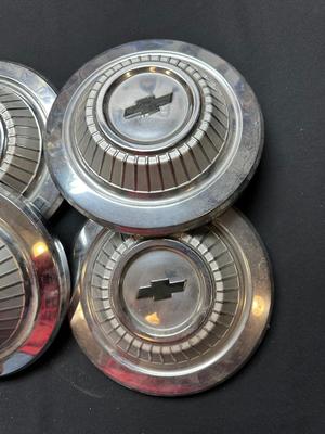 4 MATCHING VINTAGE CHEVROLET HUBCAPS