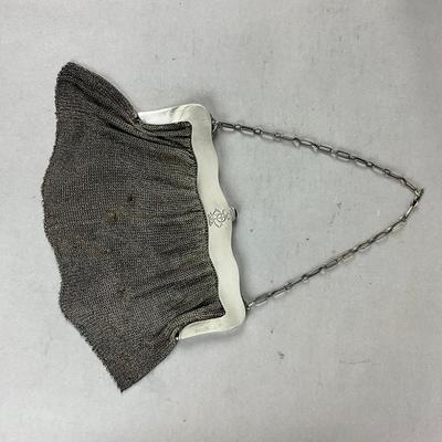 K640 Antique Sterling Silver Mesh Purse With Sapphire Clasp