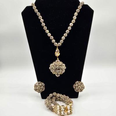 LOT 410: Vintage Fashion Necklace, Bracelet, and Clip Earring Set
