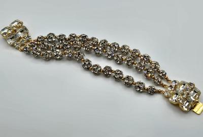 LOT 410: Vintage Fashion Necklace, Bracelet, and Clip Earring Set